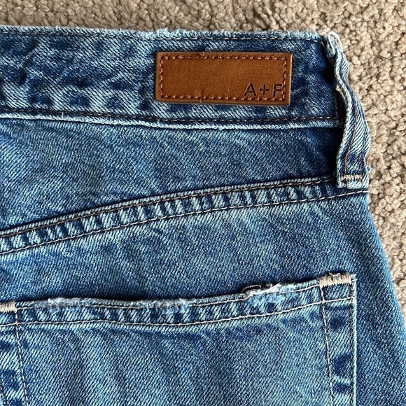 Abercrombie and Fitch Annie Girlfriend Distressed Straight Leg Jeans - Picture 8 of 8